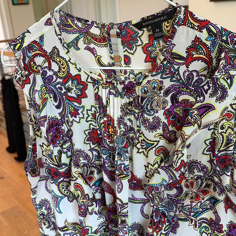 Banana Republic Women's Paisley Blouse - White and Purple